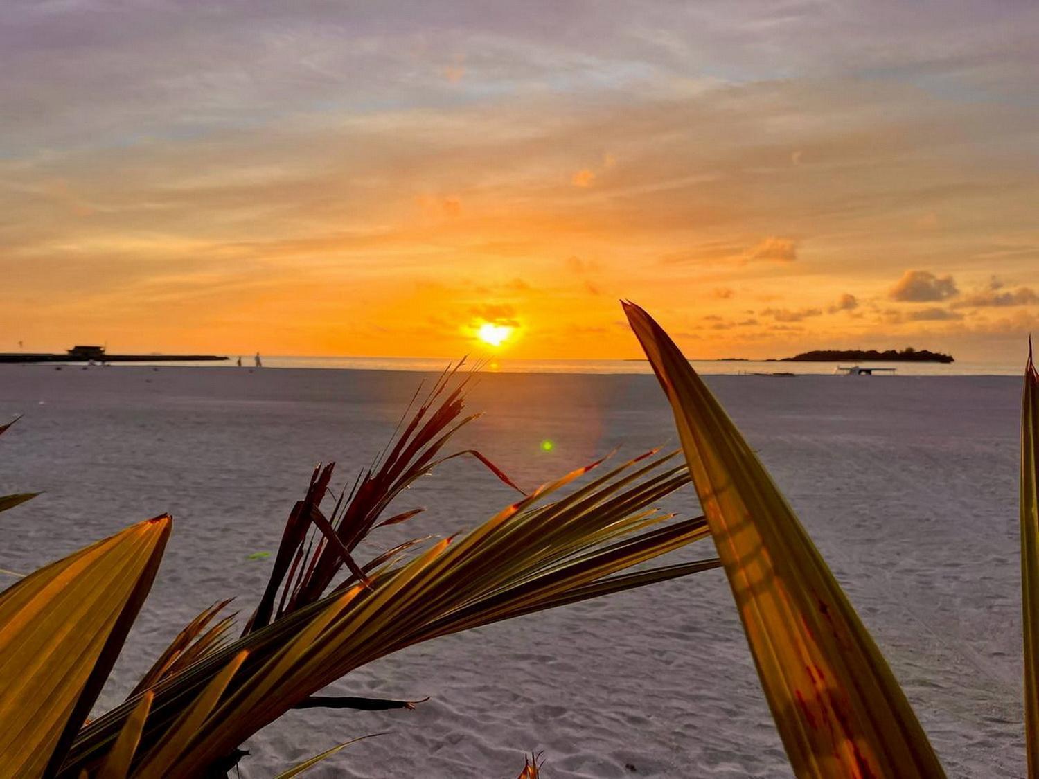 Wind Breeze Sunset View Inn Guraidhoo  Exterior photo